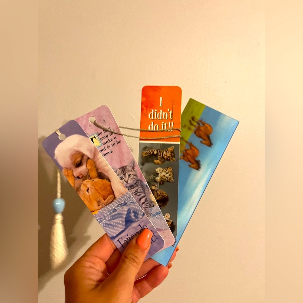 BOOKMARKS (4)